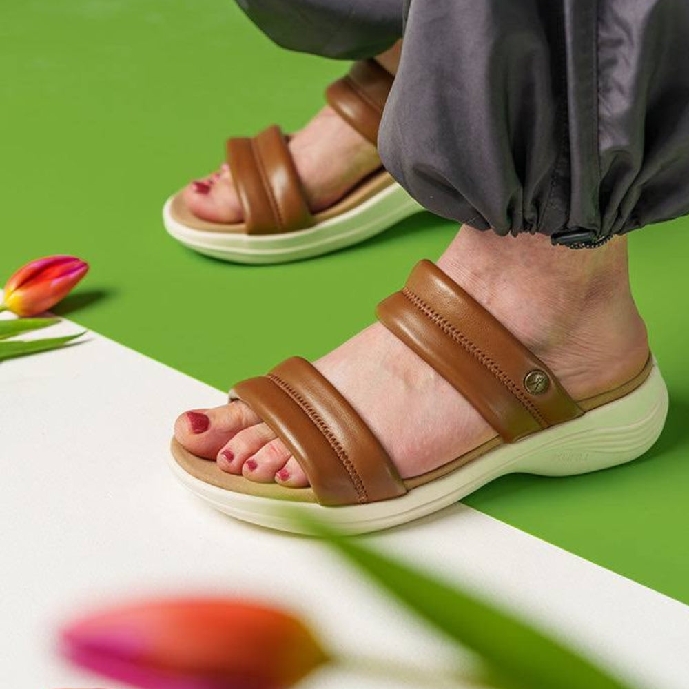 Women's KURU CODA Mesa, Amber Brown/Pearl White